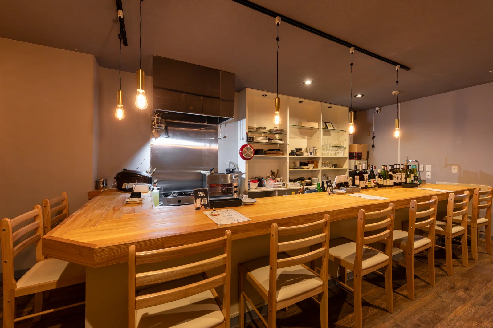 白老とラムの店内
